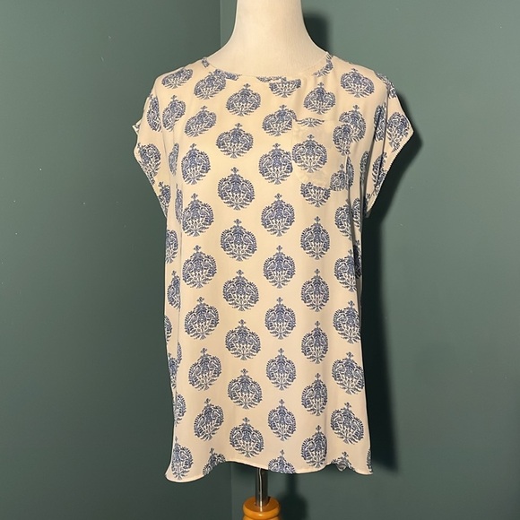 Loft short sleeve blouse , medallion style print Large - Picture 1 of 4